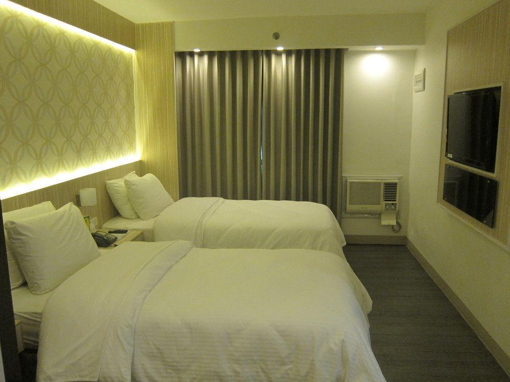 The Charter House Hotel San Pedro Makati Exterior foto