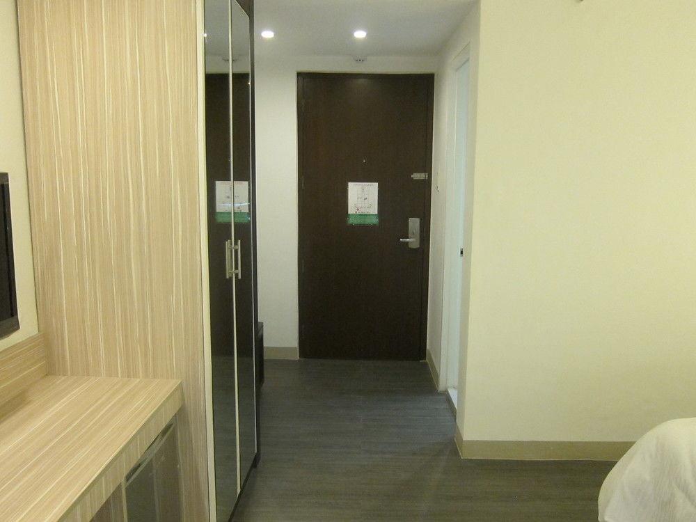 The Charter House Hotel San Pedro Makati Exterior foto
