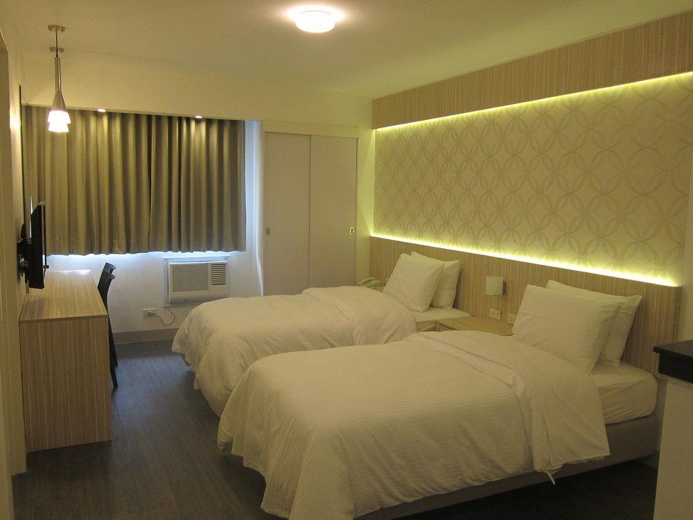 The Charter House Hotel San Pedro Makati Exterior foto