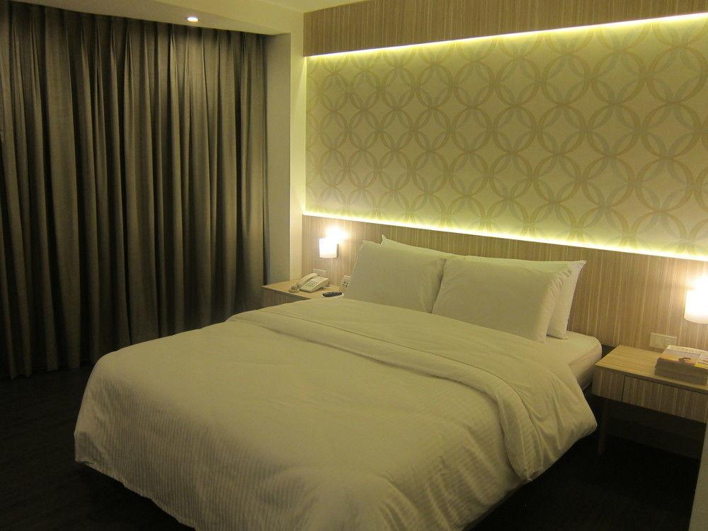 The Charter House Hotel San Pedro Makati Exterior foto