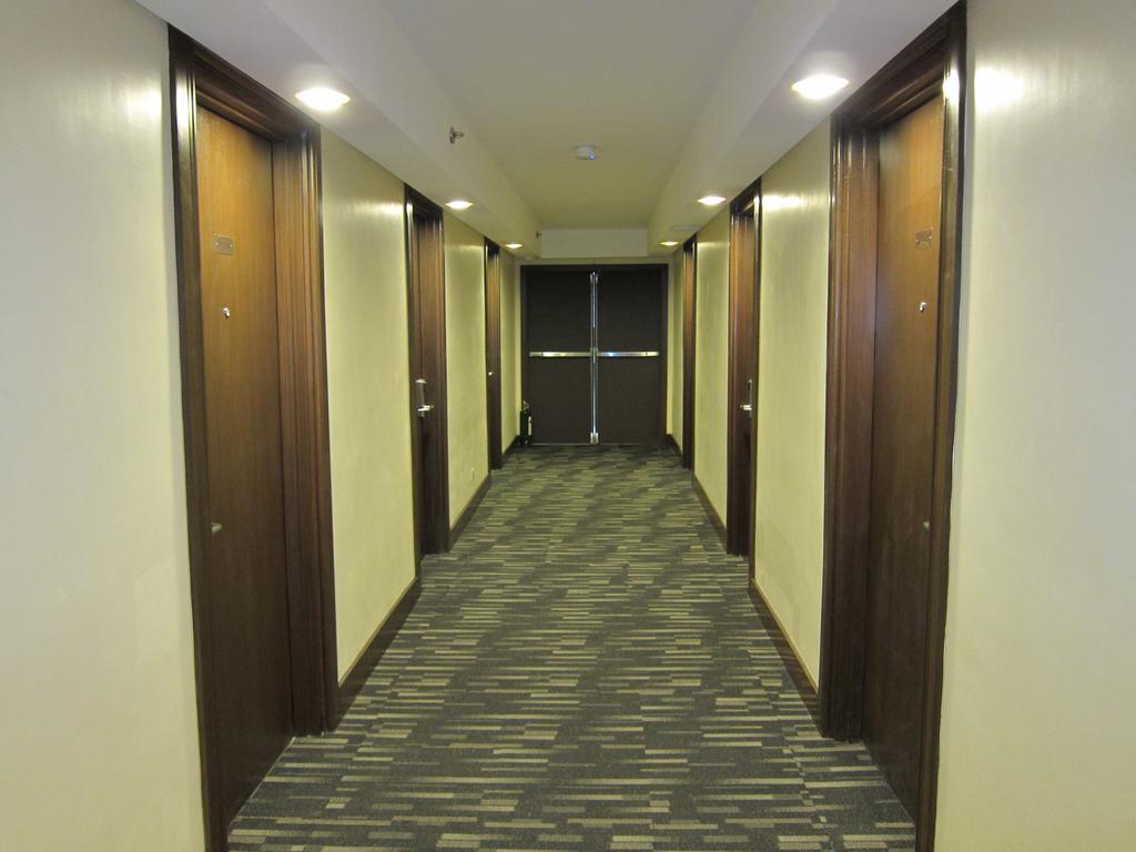 The Charter House Hotel San Pedro Makati Exterior foto