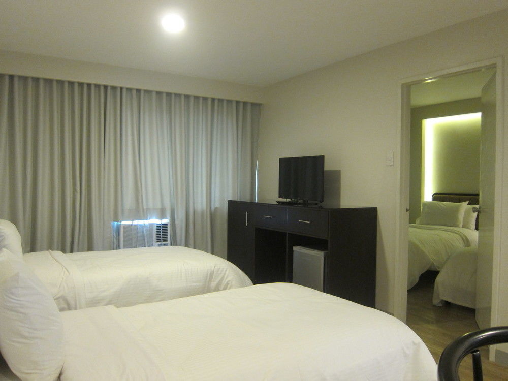 The Charter House Hotel San Pedro Makati Exterior foto