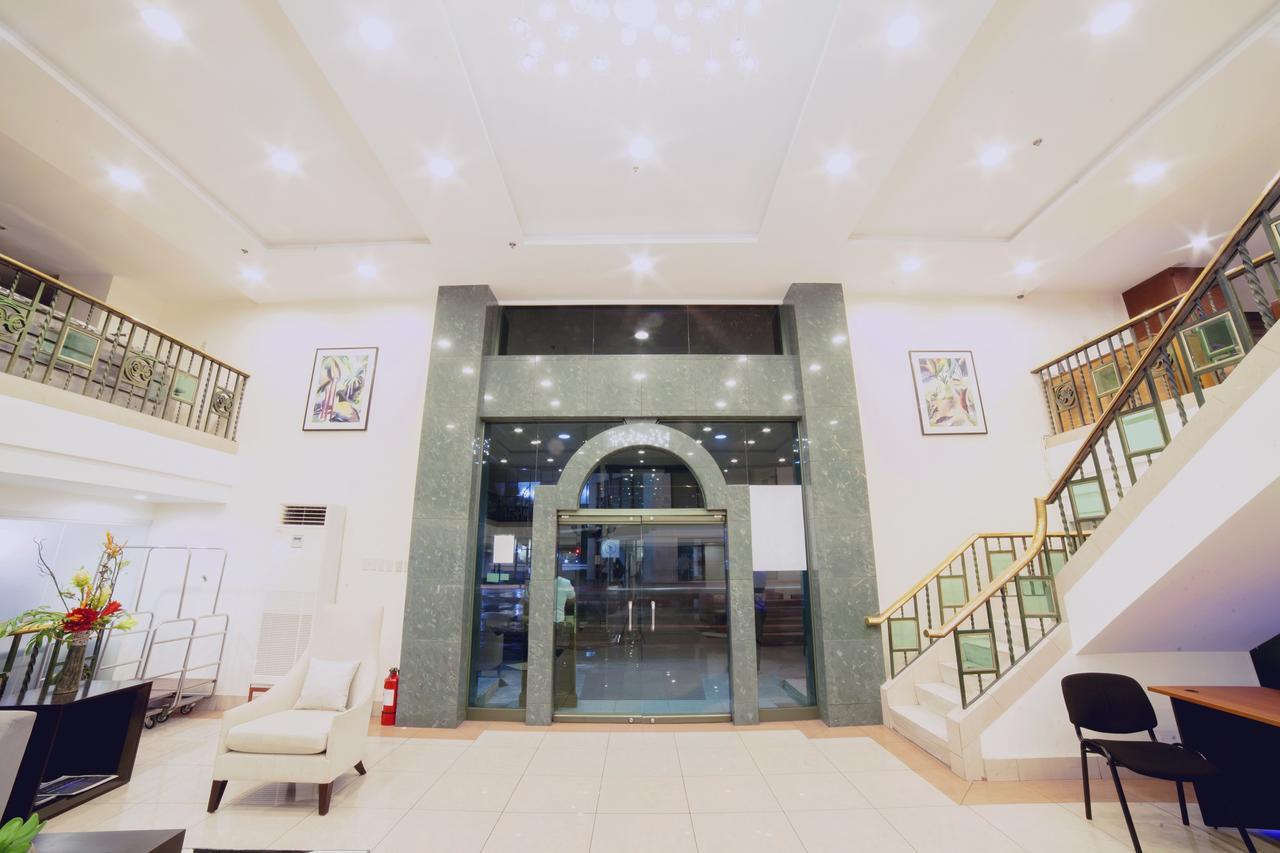 The Charter House Hotel San Pedro Makati Exterior foto